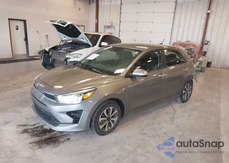 2022 Kia Rio 5-Door S z USA, uszkodzony, nr VIN 3KPA25AD4NE459429